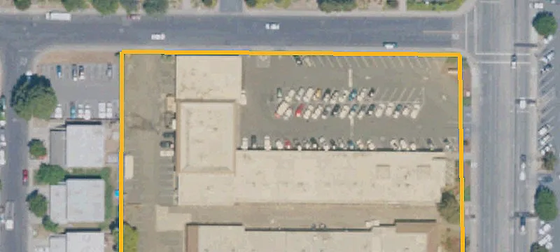 Multi-Suite Retail Center