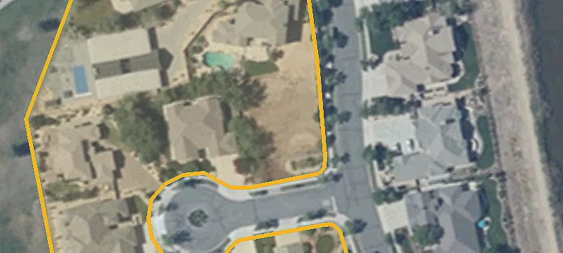 Residential Corner Lot in Cul-de-Sac