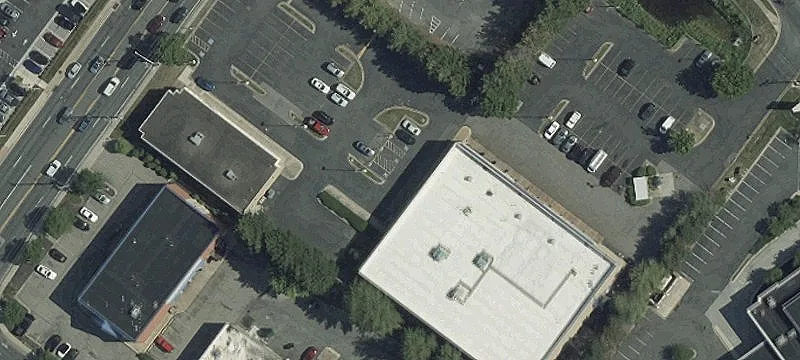Single-Tenant Retail Storefront