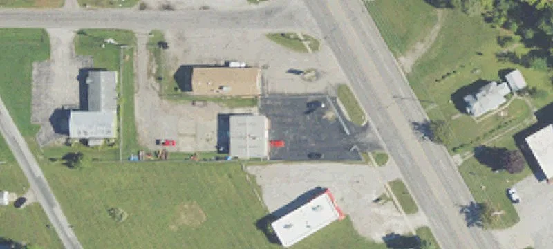 Industrial Flex Office with Overhead Door