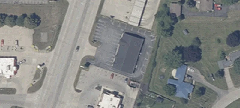 Retail Space with 1,280 SF