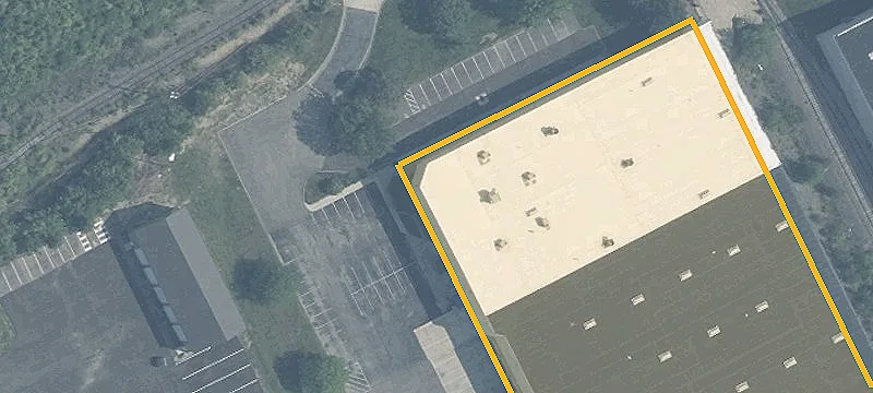 New Warehouse with Five Drive-Ins
