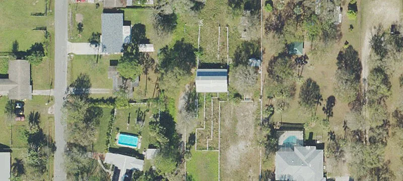 Equestrian Property With 6-Stall Barn