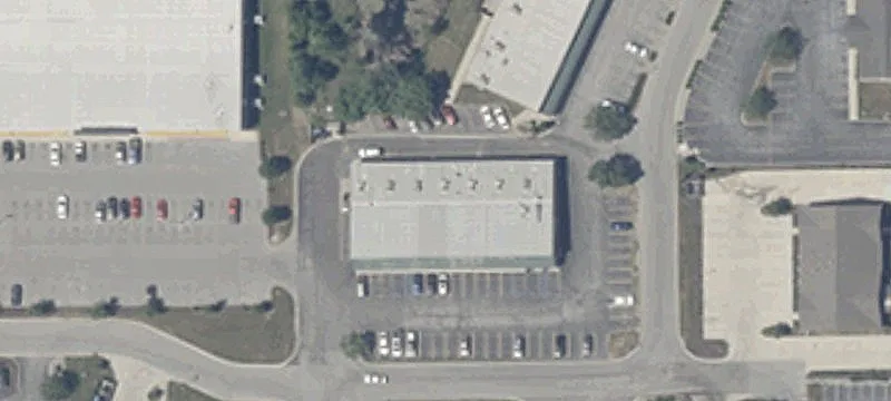 Retail Suite in Shopping Plaza