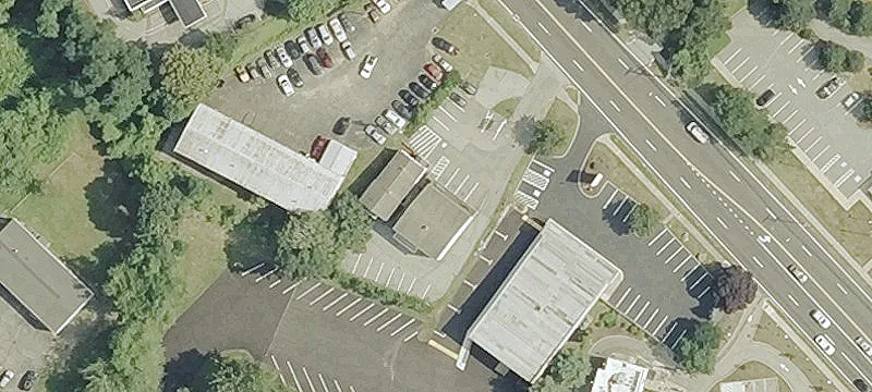 Conventional Restaurant Building
