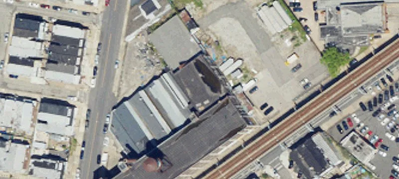 Medium Industrial Warehouse with Storage