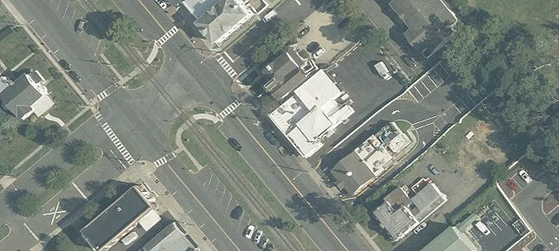 Mixed-Use Building with Restaurants