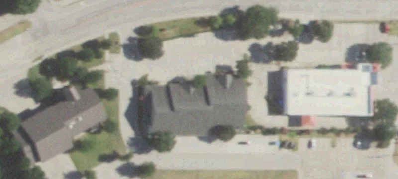 Office Suites in Retail Corridor