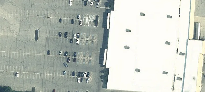 Retail Shopping Center with Highway Access