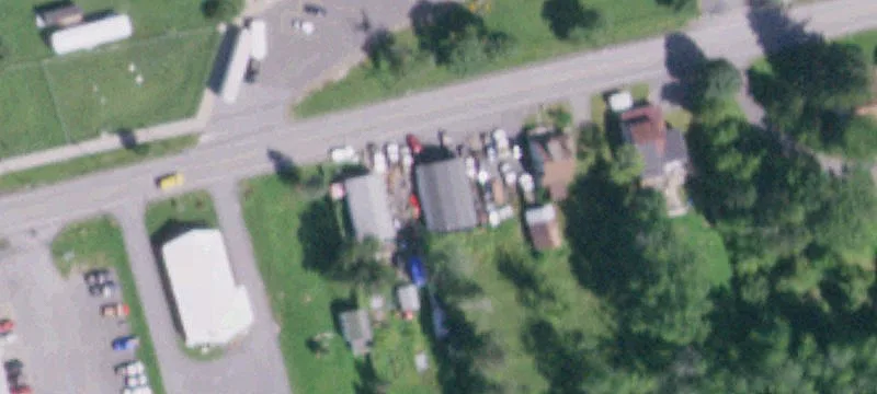 Commercial Garage with Car Lift
