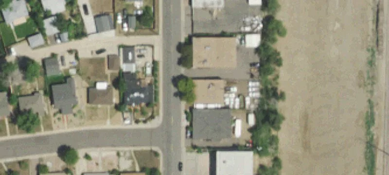 Office/Warehouse with Fenced Yard