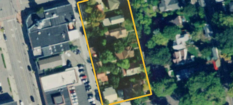 Duplex with Spacious Yard