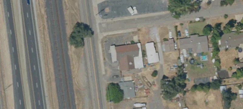 Retail Building with Garage Door