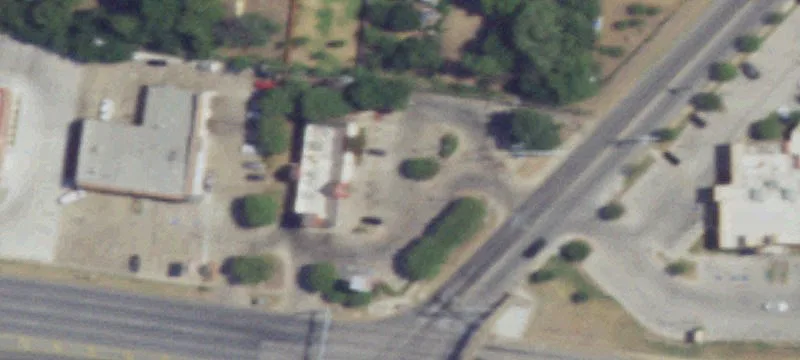 Automotive Service Showroom with Garages