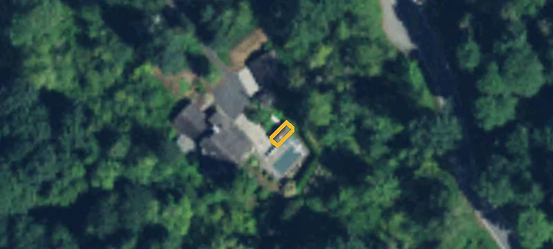 Single-Building Lot with Streams
