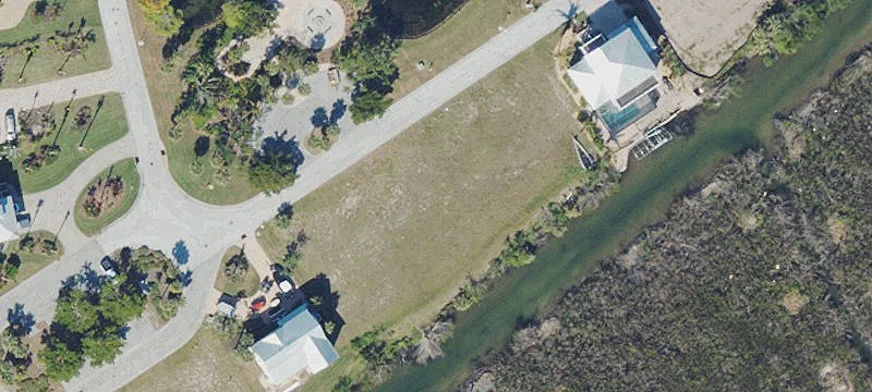 Waterfront Canal-Front Land
