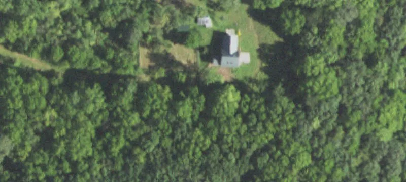 Rural Waterfront Retreat with Cottage