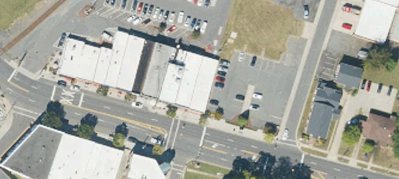Endcap Retail Space