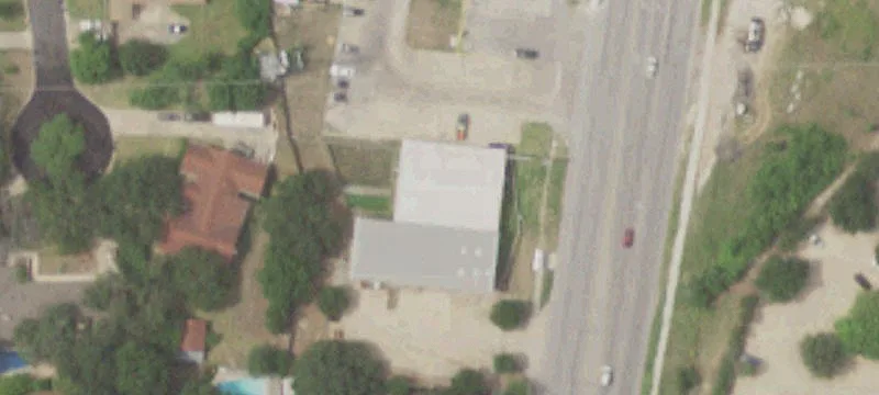 Flex Retail With Fenced Yard