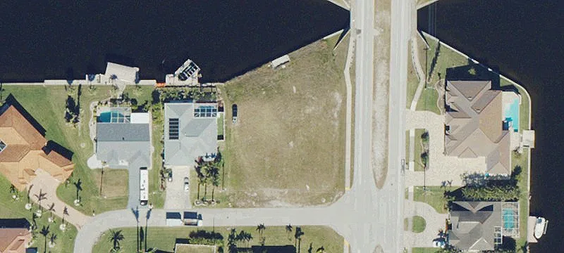 Gulf Access Waterfront Land