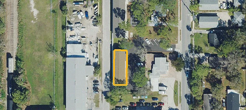 Newly Renovated 20-Unit Apartment Building