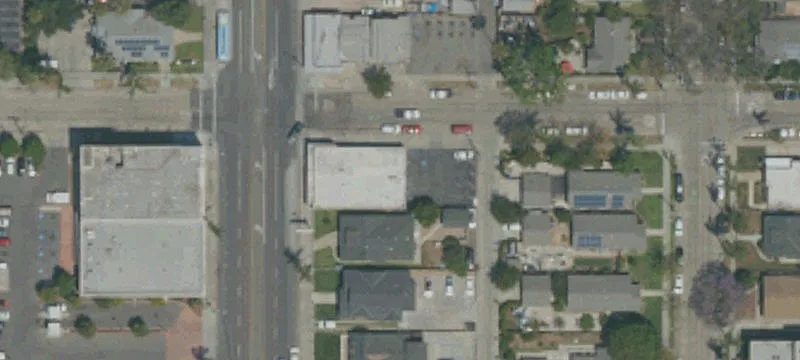 Multi-Tenant Retail Corner Opportunity