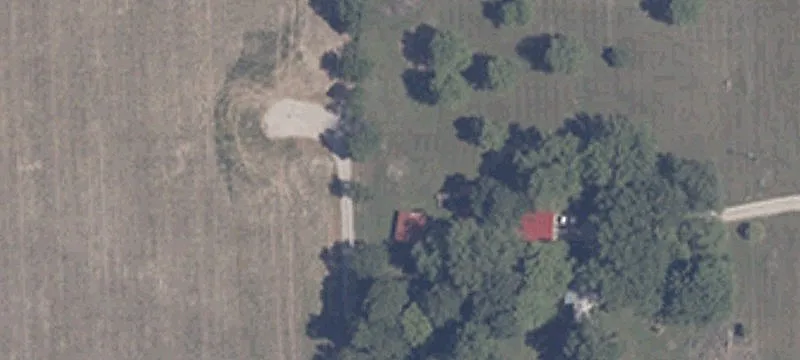 Fenced Retail Land with Building