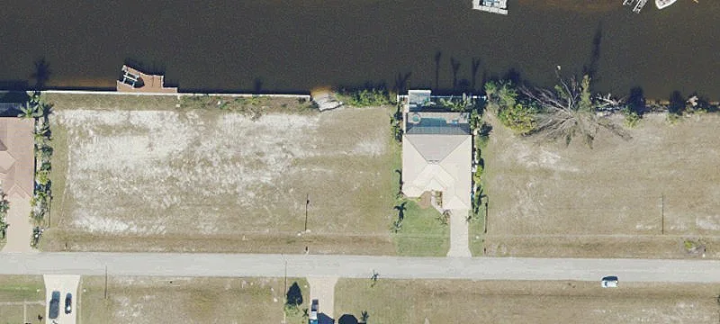 Gulf-Access Waterfront Land Lot