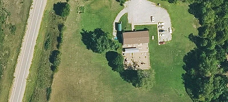 Flexible Commercial Building with Acreage
