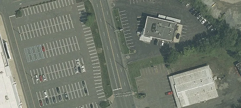 Office Building with 8,000 SF