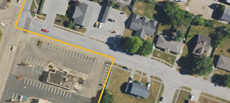 Three-Tenant Shopping Center
