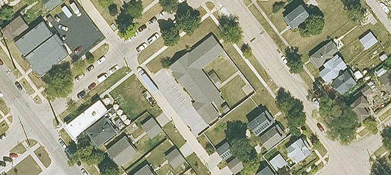 Specialty Flex Building with Yard