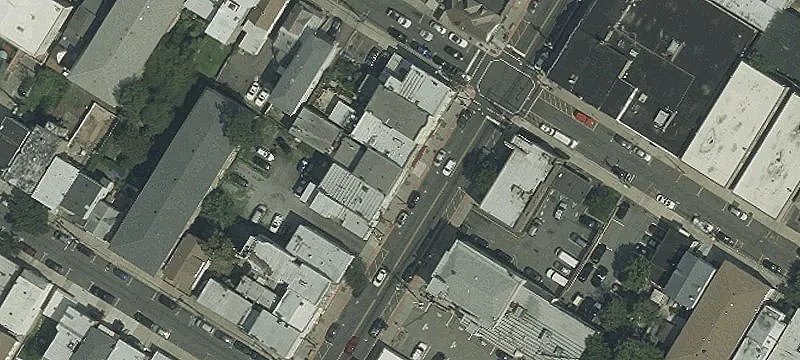 3-Unit Mid-Rise Multifamily Building