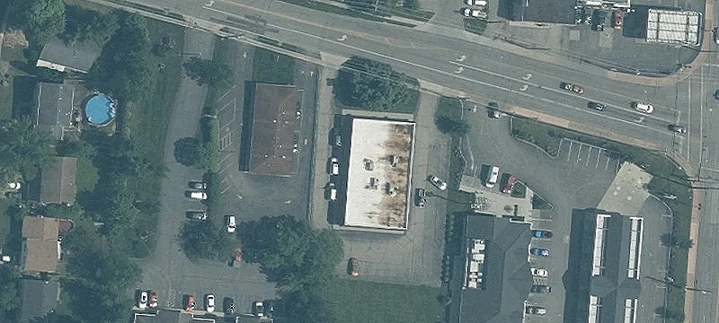 Office Building with Rear Yard