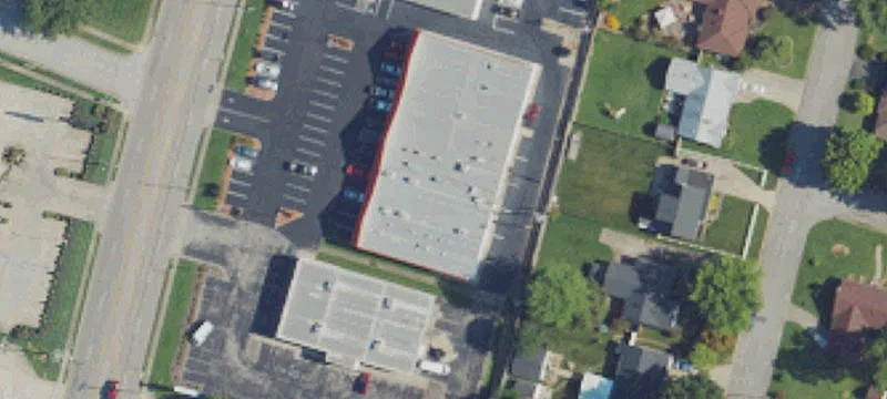 Retail Space in Busy Strip Center