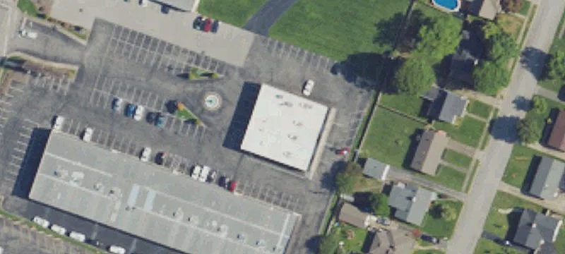 Divisible Retail Space in Strip Center