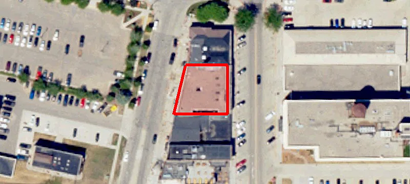 Retail Storefronts with Heat Included