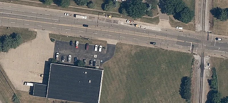Warehouse with Covered Yard