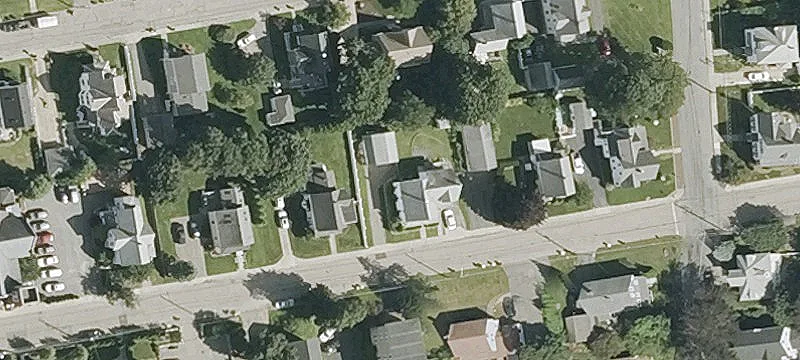 Duplex with Separate Utilities