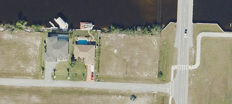 Gulf-Access Waterfront Land