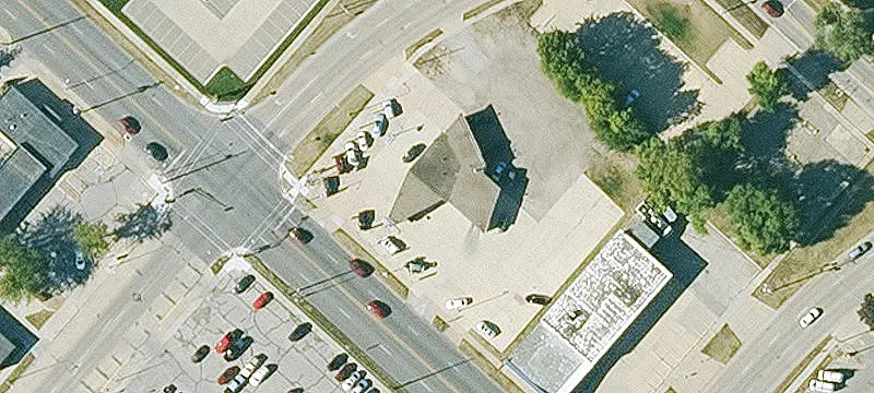 Auto Mechanic Shop with Overhead Doors