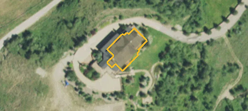 Off-Grid Acreage with Guest House