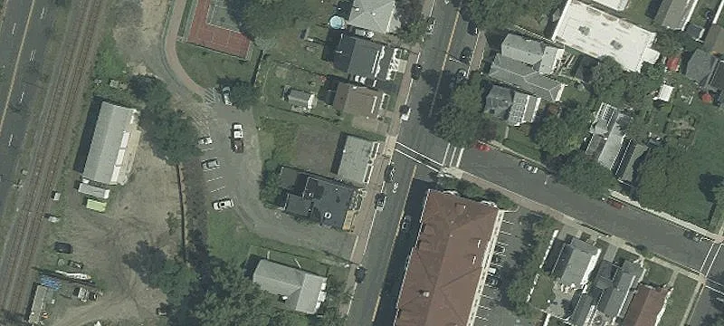 Office Building with Rear Yard