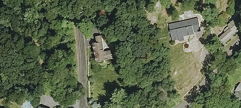 Residence with Pub Room and Barn