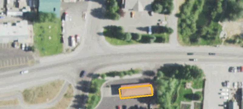 Conservation-Adjacent Developable Estate Land