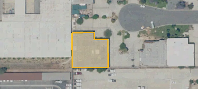 Free-Standing Warehouse with Yard