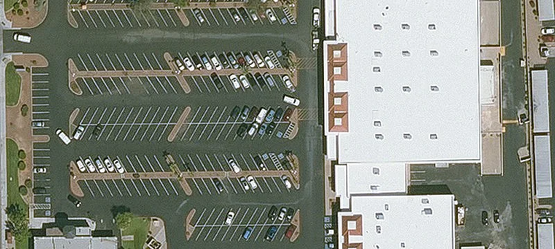 Retail Center Inline Space