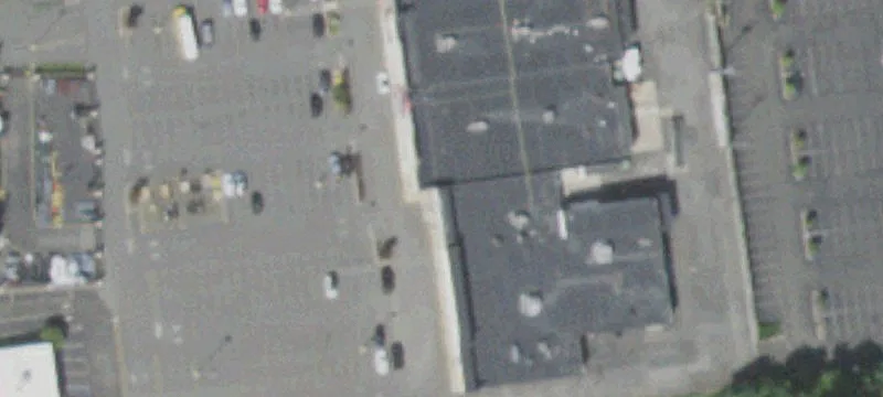 Retail/Restaurant Space in Shopping Center