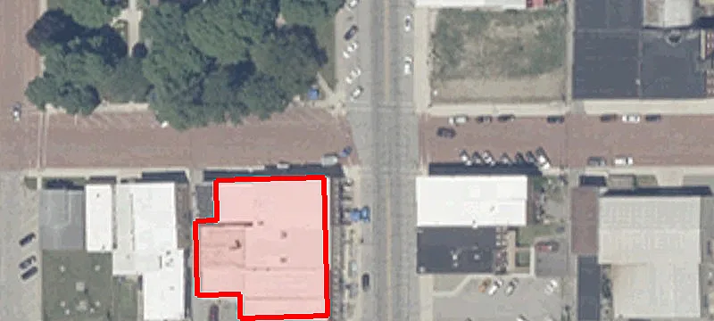 Well-Kept Office Building with Storage