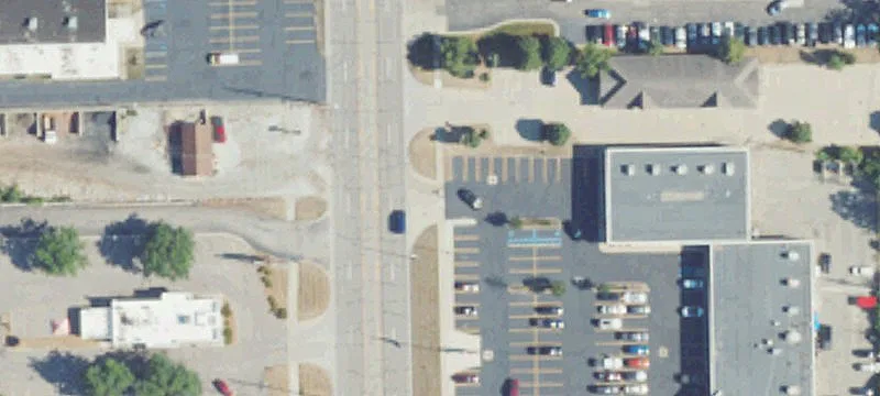 Inline Retail Suite in Shopping Plaza